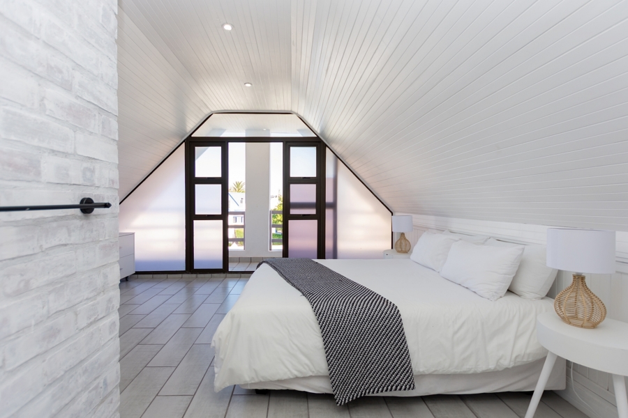 4 Bedroom Property for Sale in Mykonos Western Cape